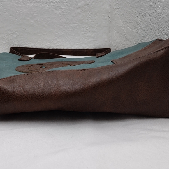 Women's large turquoise leather handbag - Picture 3 of 5